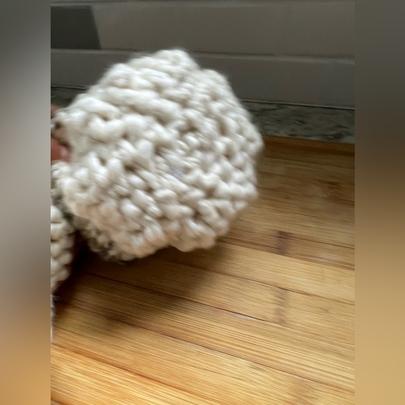 Pair of Handcrafted Mushroom Guys - Picture 3 of 9